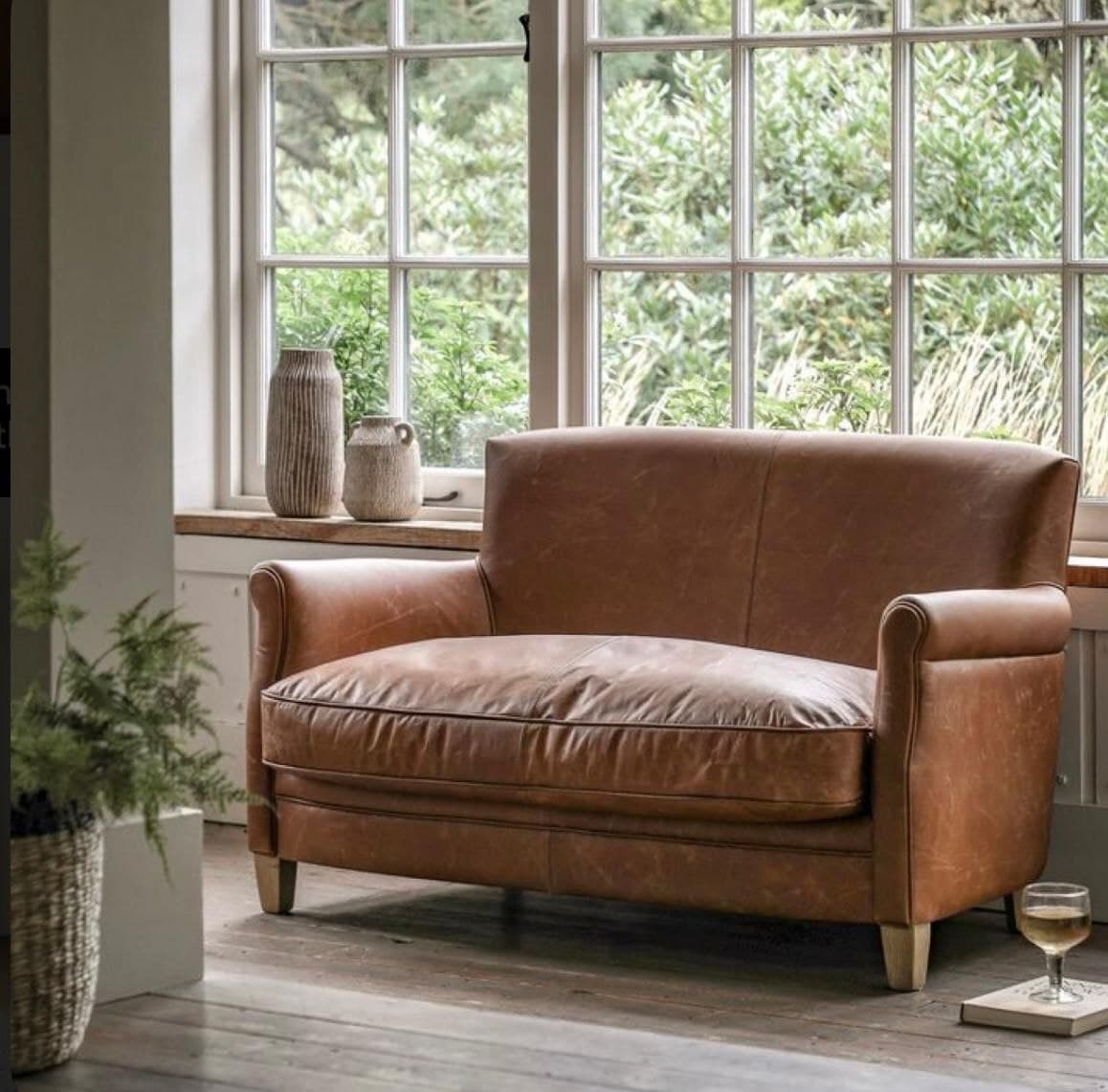 Kensington Chesterfield Sofa in Cognac Saddle view